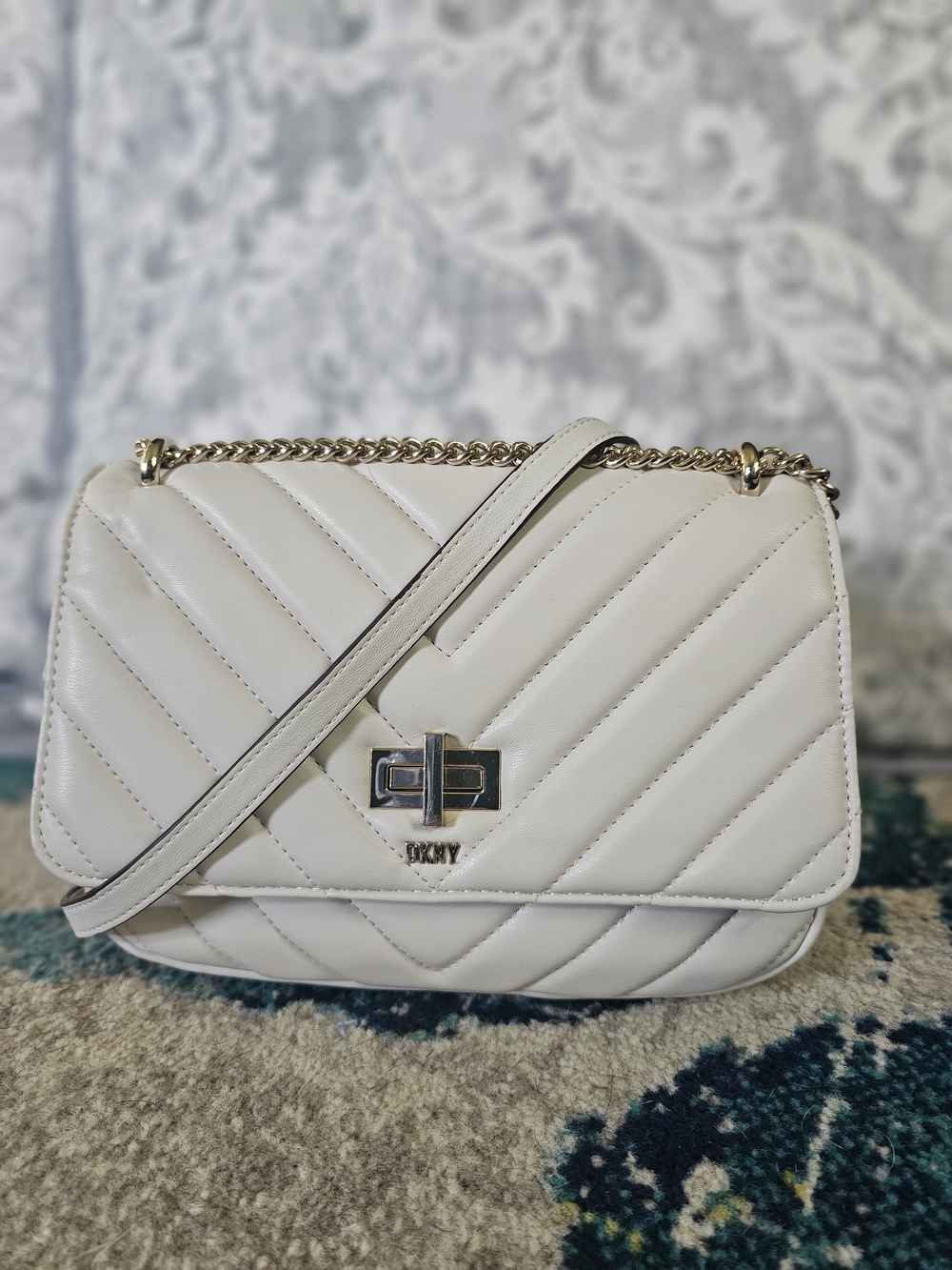 DKNY White Quilted Leather Chain Shoulder Bag